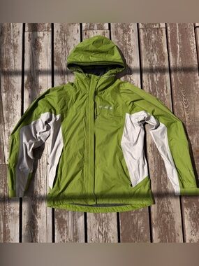 Columbia Two-Tone Green Hooded Rain Shell